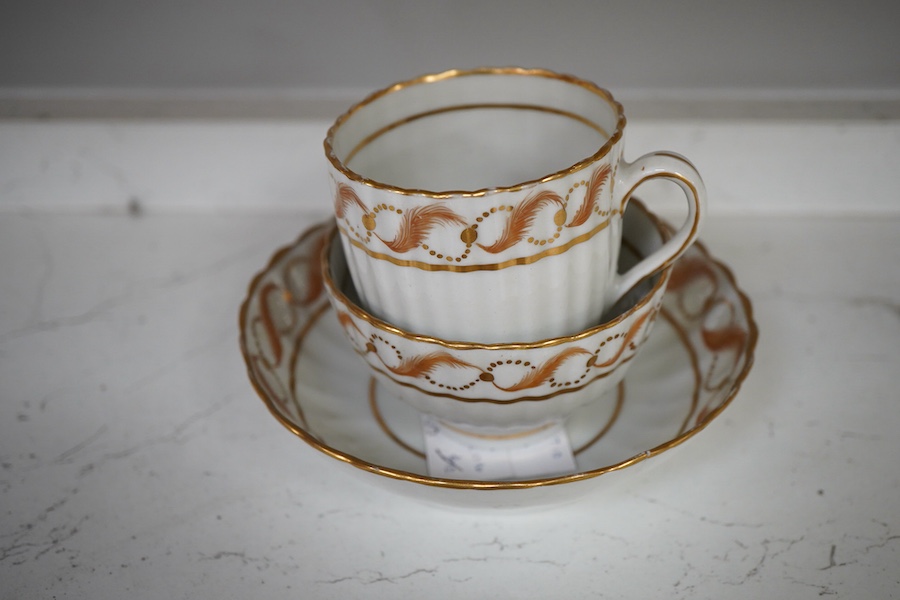 Nine pieces of 18th century New Hall, tea bowls and saucers etc